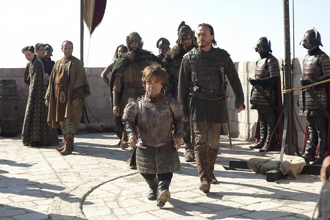 Game of Thrones - Season 2 - The North Remembers - Photos - Peter Dinklage, Jerome Flynn
