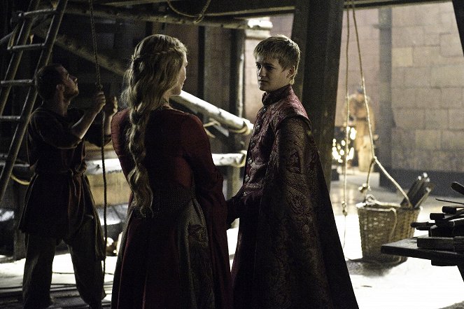Game of Thrones - Season 2 - The North Remembers - Kuvat elokuvasta - Lena Headey, Jack Gleeson