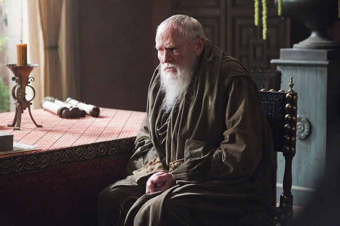 Game of Thrones - Season 2 - What Is Dead May Never Die - Photos - Julian Glover
