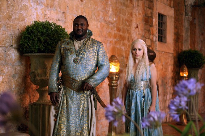 Game of Thrones - Season 2 - The Ghost of Harrenhal - Kuvat elokuvasta - Nonso Anozie, Emilia Clarke