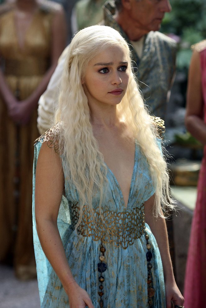Game of Thrones - Season 2 - The Ghost of Harrenhal - Do filme - Emilia Clarke