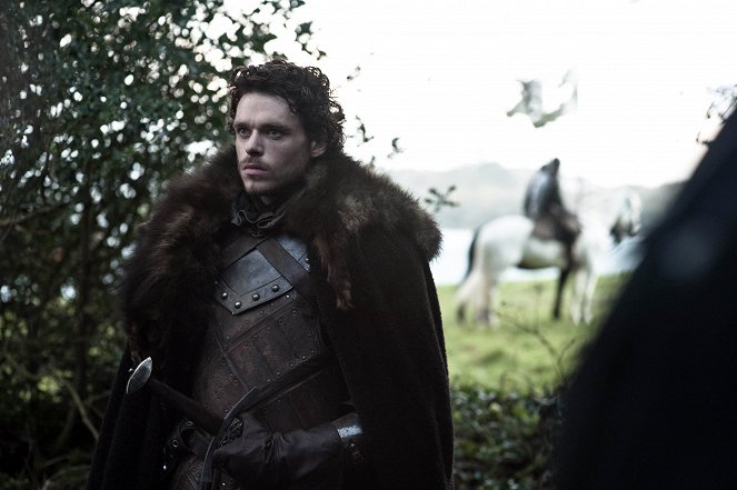 Game of Thrones - Season 2 - The Prince of Winterfell - Photos - Richard Madden