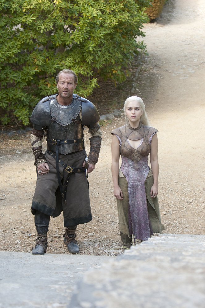 Gra o tron - Season 2 - Valar Morghulis - Z filmu - Iain Glen, Emilia Clarke