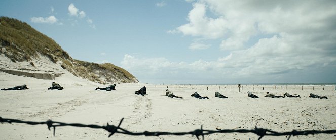 V písku - Příslib svobody - Z filmu