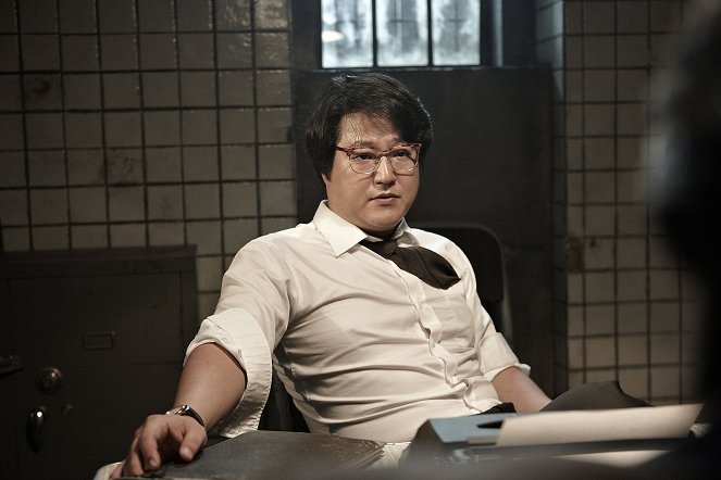 Bumchoiwaui junjaeng : nabbeunnomdeul jeonsungshidae - Kuvat elokuvasta - Do-won Gwak