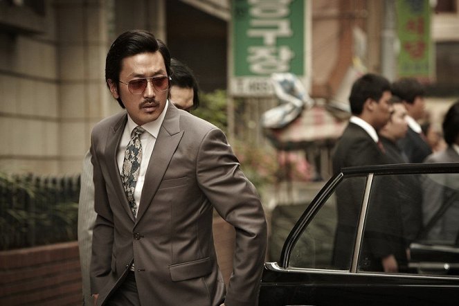 Bumchoiwaui junjaeng : nabbeunnomdeul jeonsungshidae - Filmfotos - Jung-woo Ha