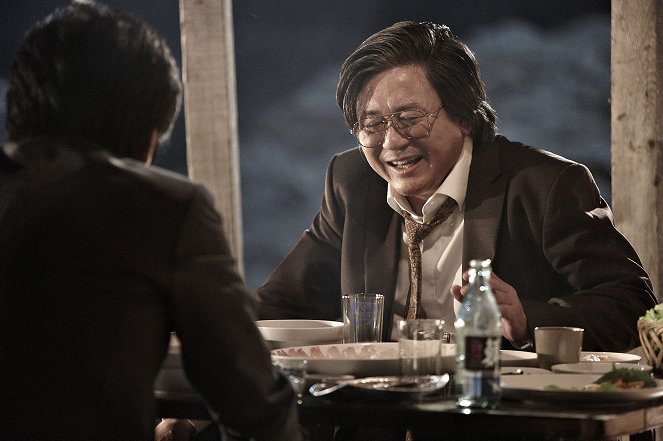 Bumchoiwaui junjaeng : nabbeunnomdeul jeonsungshidae - Filmfotos - Min-shik Choi