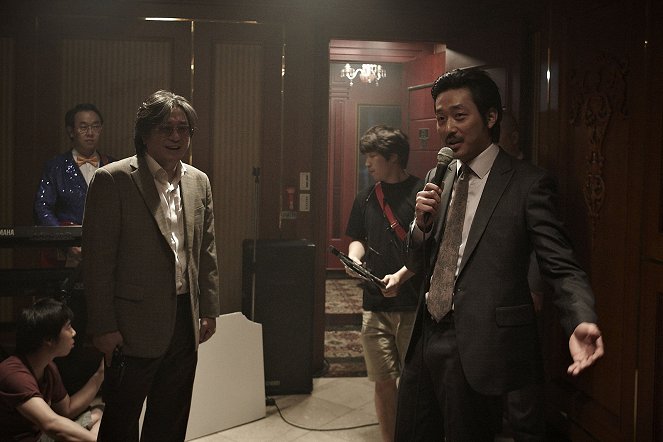 Nameless Gangster - Making of - Min-shik Choi, Jung-woo Ha