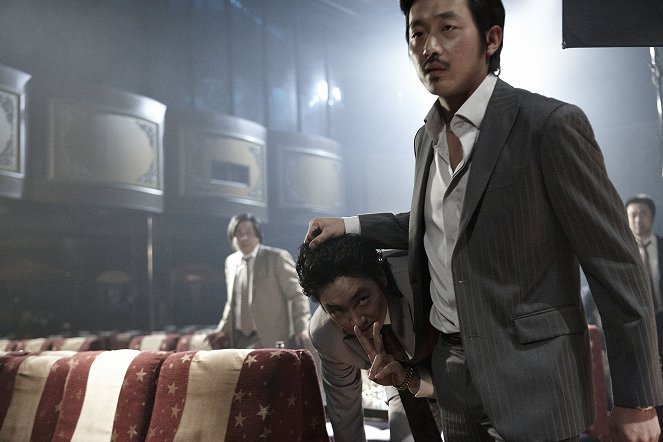 Nameless Gangster: Rules of the Time - Photos - Jin-woong Cho, Jung-woo Ha