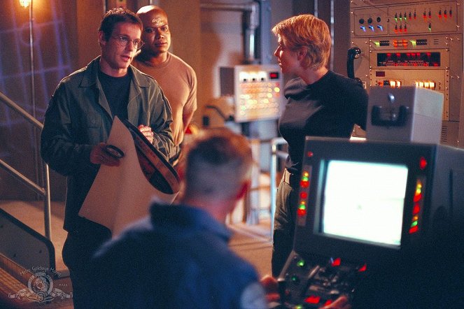 Stargate SG-1 - Chain Reaction - Van film - Michael Shanks, Christopher Judge, Amanda Tapping