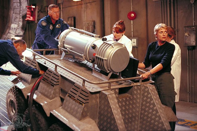 Stargate Kommando SG-1 - Kettenreaktion - Filmfotos - Dan Shea, Amanda Tapping