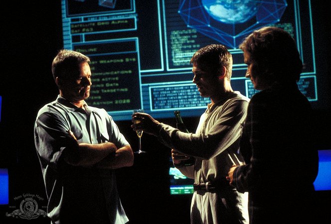 Stargate SG-1 - Absolute Power - Photos - Richard Dean Anderson, Michael Shanks