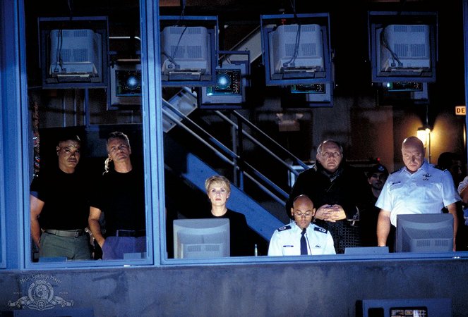 Stargate SG-1 - Double Jeopardy - Photos - Christopher Judge, Richard Dean Anderson, Amanda Tapping, Jay Brazeau, Don S. Davis
