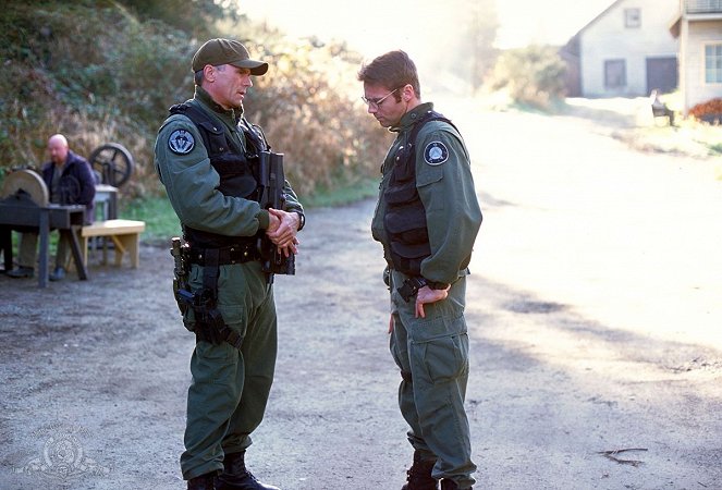 Stargate SG-1 - Beast of Burden - Van film - Richard Dean Anderson, Michael Shanks