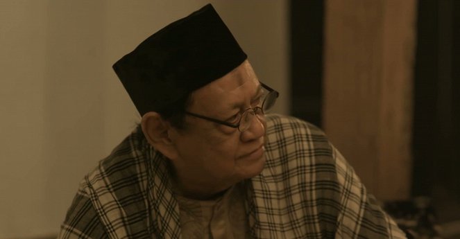 Mencari hilal - Van film - Deddy Sutomo