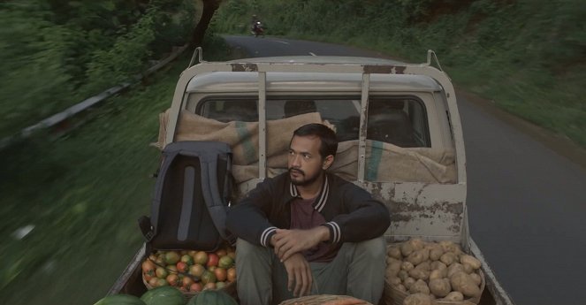 Mencari hilal - De la película - Oka Antara