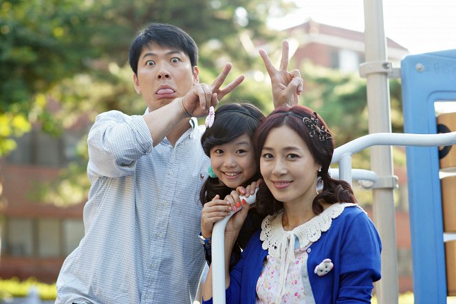 Dad for Rent - Photos - Sang-kyung Kim, Jeong-hee Moon