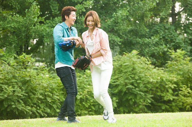 Redeukapet - Filmfotos - Kye-sang Yoon, Joon-hee Go