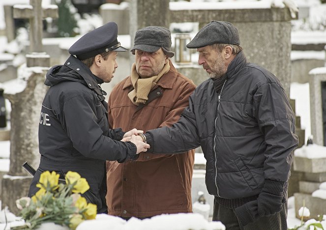 Drazí sousedé - De la película - Viktor Dvořák, Milan Šteindler, Luboš Veselý