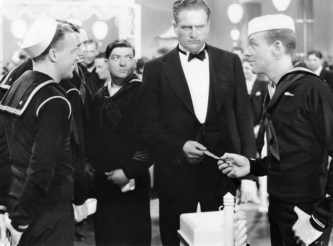 En suivant la flotte - Film - Fred Astaire