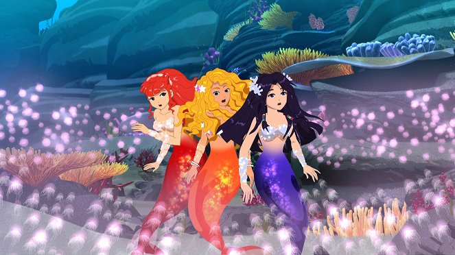 H2O: Mermaid Adventures - Underwater Takeover - Photos