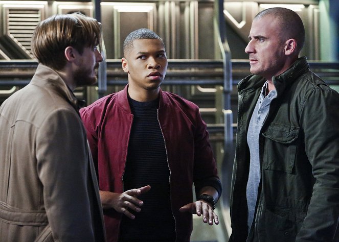 Legends of Tomorrow - Marooned - Photos - Arthur Darvill, Franz Drameh, Dominic Purcell