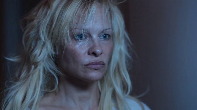 Connected - Z filmu - Pamela Anderson