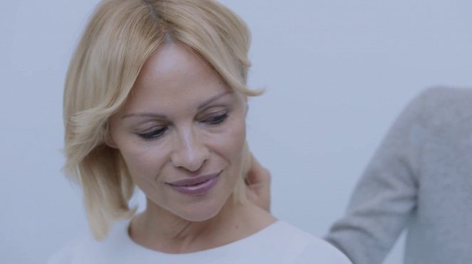 Connected - Z filmu - Pamela Anderson