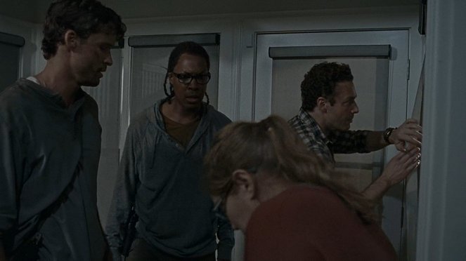 The Walking Dead - No Way Out - Photos - Austin Nichols, Corey Hawkins, Ross Marquand