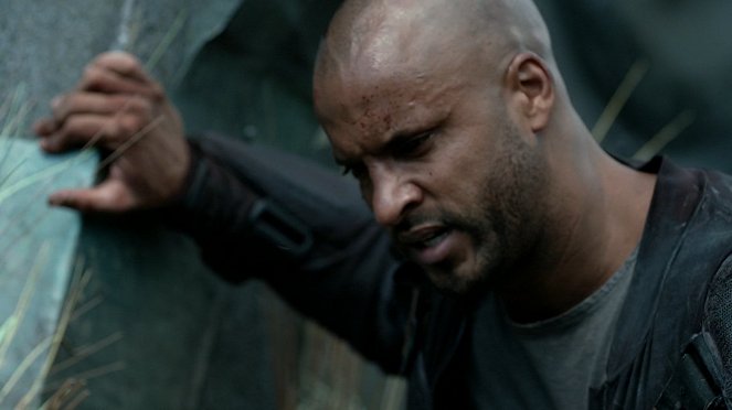 The 100 - Watch the Thrones - Photos - Ricky Whittle
