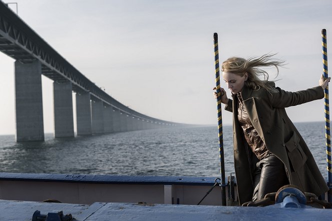 The Bridge - Episode 1 - Photos - Sofia Helin