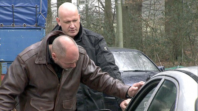 Die Autoeintreiber (2010) ČSFD.cz