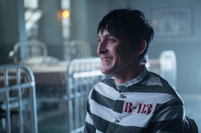 Gotham - The Ball of Mud and Meanness - Van film - Robin Lord Taylor