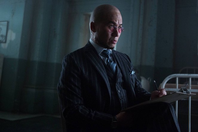 Gotham - The Ball of Mud and Meanness - De la película - BD Wong