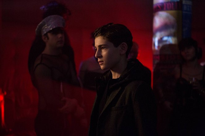 Gotham - The Ball of Mud and Meanness - Photos - David Mazouz