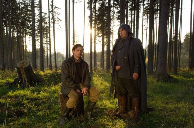 Das Geheimnis im Wald - De la película - Thomas Sarbacher, Wolf Roth