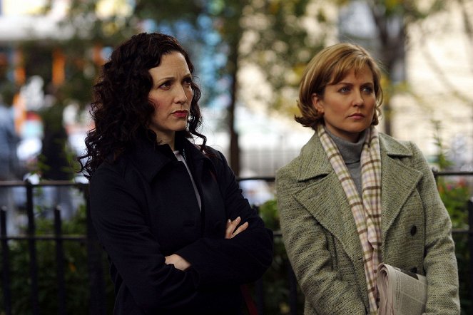 Law & Order: Trial by Jury - Truth or Consequences - Do filme - Bebe Neuwirth, Amy Carlson