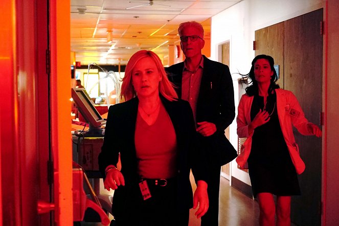 CSI: Cyber - Season 2 - Hack E.R. - Kuvat elokuvasta - Patricia Arquette, Ted Danson