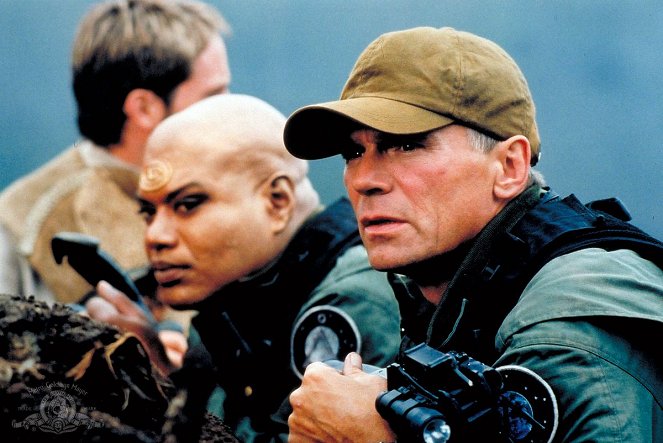 Stargate SG-1 - Season 5 - Summit - Photos - Christopher Judge, Richard Dean Anderson