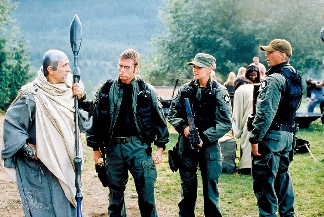 Stargate SG-1 - Season 5 - The Warrior - Photos - Tony Amendola, Michael Shanks, Amanda Tapping, Richard Dean Anderson