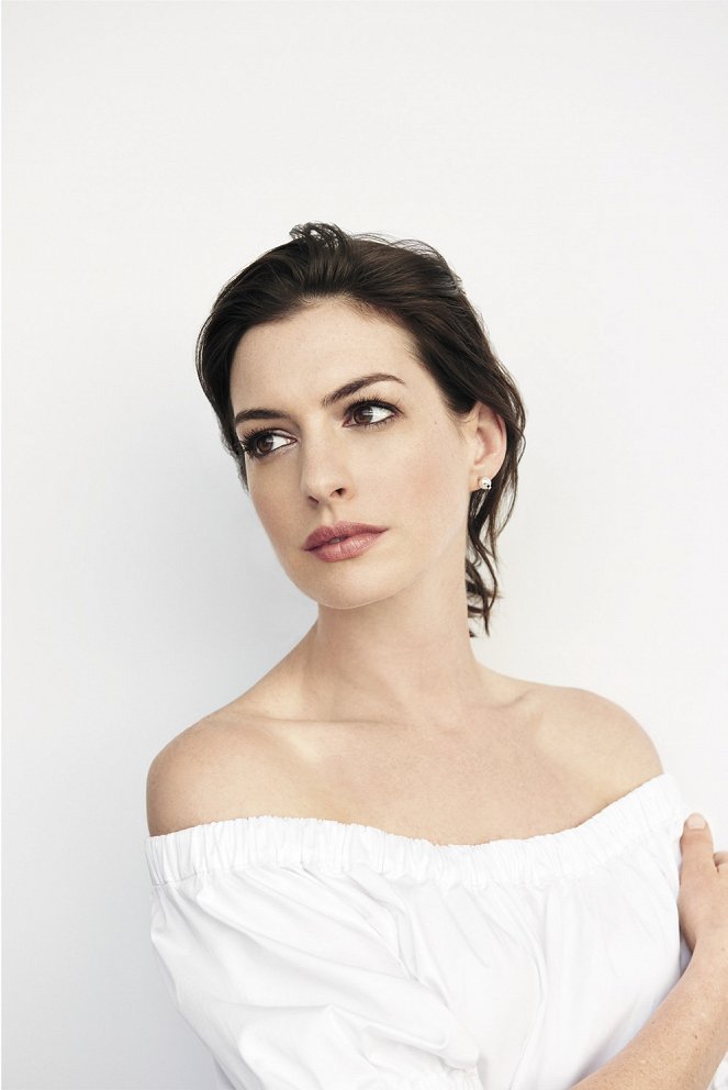 A kezdő - Promóció fotók - Anne Hathaway