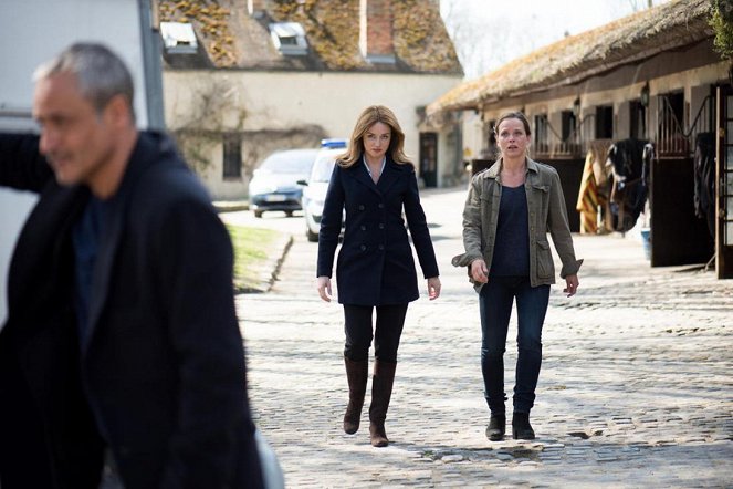 Alice Nevers : Le juge est une femme - Van film - Marine Delterme