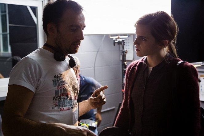 Regression - Van de set - Alejandro Amenábar, Emma Watson