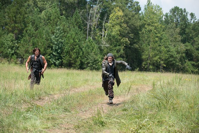 Walking Dead - Uusi toivo - Kuvat elokuvasta - Norman Reedus, Tom Payne