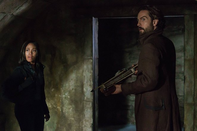 Ospalá díra - Série 3 - Červená dáma z Karibiku - Z filmu - Nicole Beharie, Tom Mison