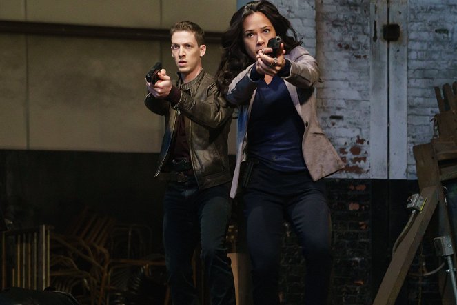 Sleepy Hollow - Sins of the Father - Kuvat elokuvasta - Zach Appelman, Jessica Camacho