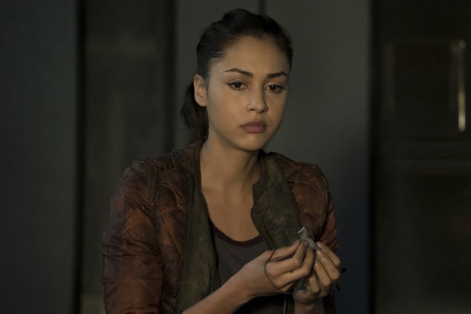 The 100 - Terms and Conditions - Van film - Lindsey Morgan