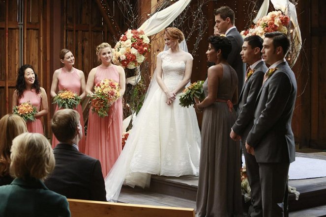 Grey's Anatomy - Season 10 - Get Up, Stand Up - Photos - Sandra Oh, Ellen Pompeo, Jessica Capshaw, Sarah Drew, Justin Bruening