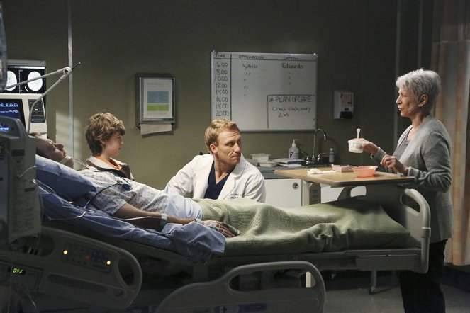 Grey's Anatomy - Season 9 - Readiness Is All - Photos - Kyle Red Silverstein, Kevin McKidd