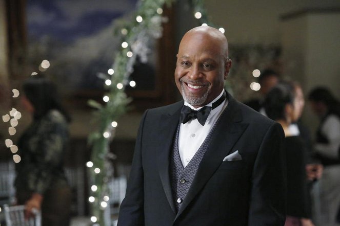 Grey's Anatomy - Things We Said Today - Photos - James Pickens Jr.